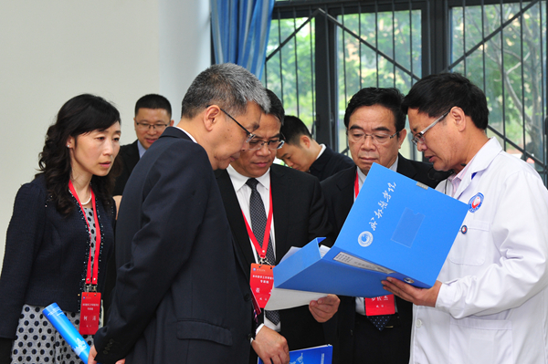 http://news.cmc.edu.cn/_mediafile/test1/2019/05/06/2rf6aqbeny.jpg